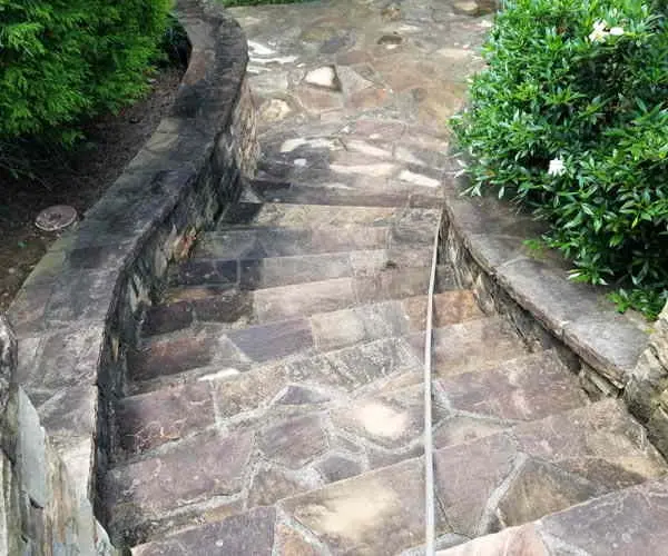 Concrete front steps after pressure washing (Oct 2018)